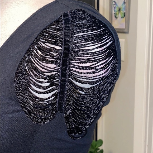 Black Fringed Shoulder t shirt - Picture 2 of 5